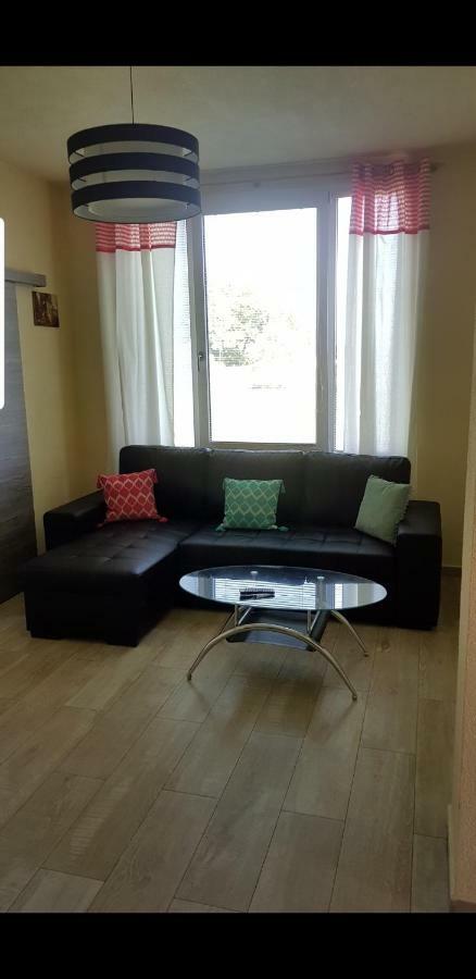 Country House Reem Pommeuse Esterno foto